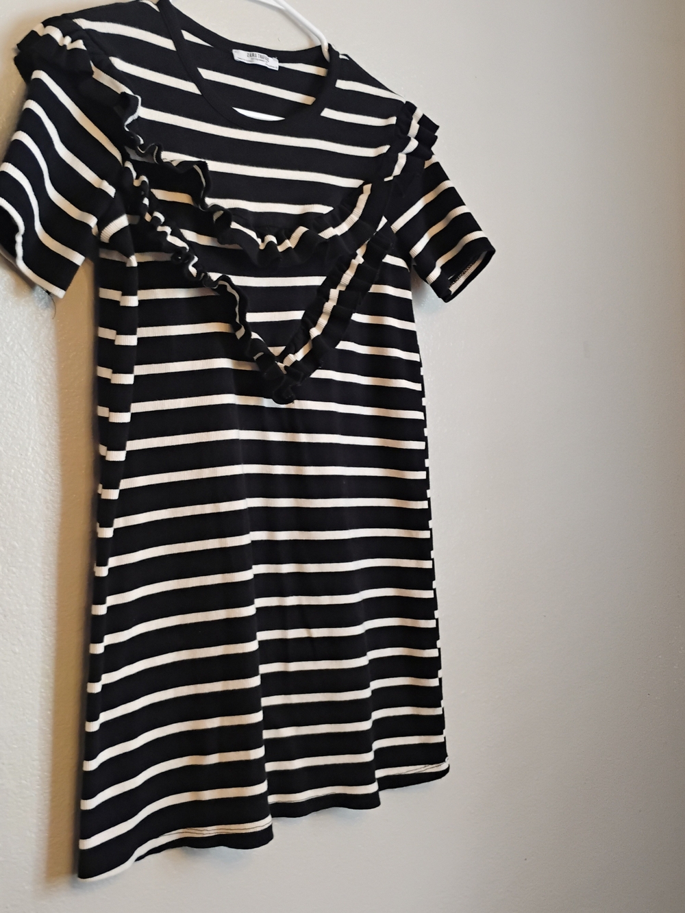 Zara Trafaluc Women’s Medium Black White Striped Ruffle T-Shirt Dress 2017